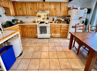 11 5th St #4T, Cambridge, MA 02141