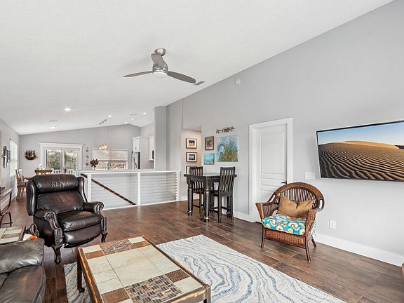5th image of 5597 Pelican Way