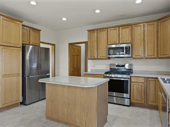 3026 Saddle Brooke Trail, Sun Prairie, WI 53590