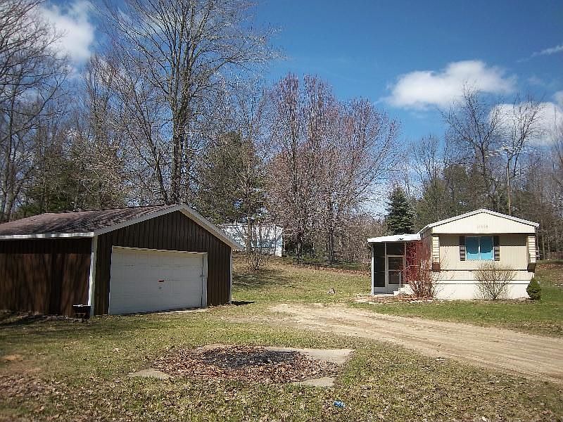 1st image of 3371 S Dennis Ave