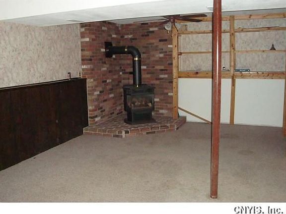 5th image of 4036 Marlton Cir