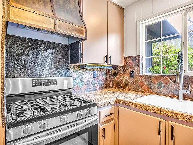 3057 Otto Dr — Photo 15