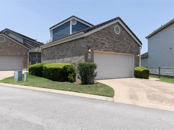 5 Champions Ln, Lakeway, TX 78734