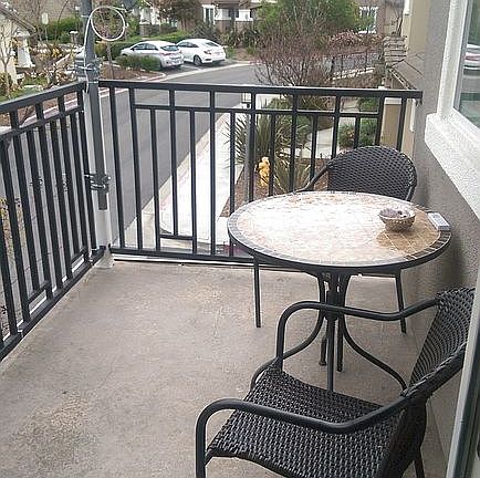 4th image of 308 Borden Rd