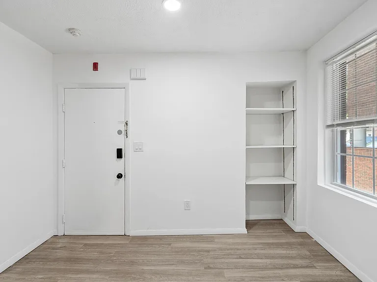 23 Harris St #1 — Photo 7