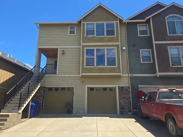 808 Crouchen St NW, Salem, OR 97304