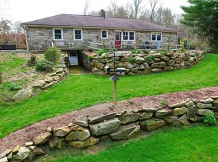 4 School House Cross Rd, Brookfield, MA 01506