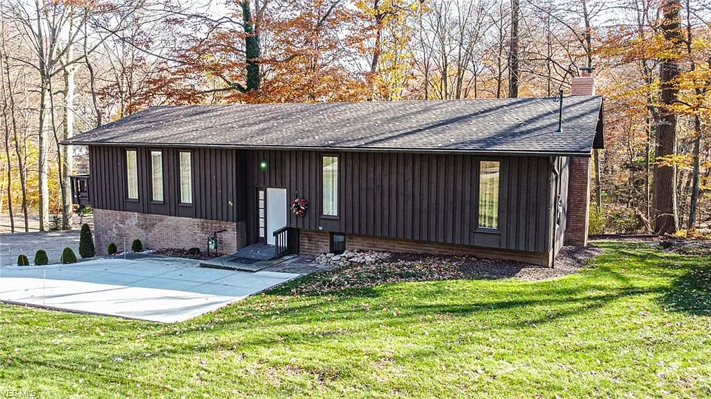 84 Guise Park Dr photo 1