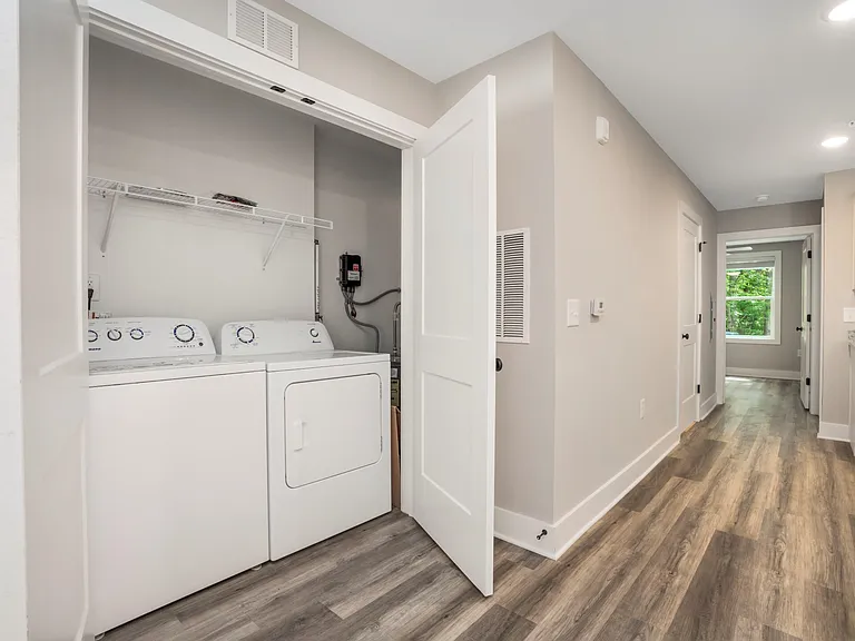 303 Linwood St — Photo 16