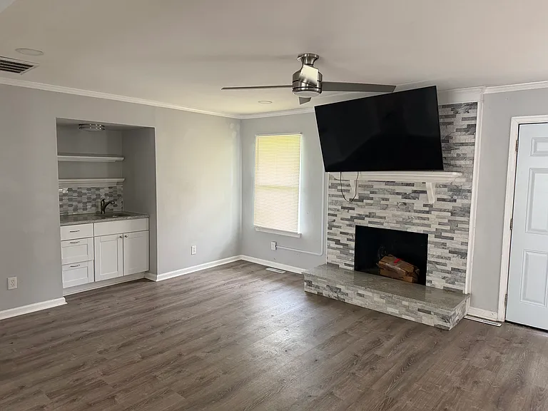 2825 Holiday Point Dr — Photo 7