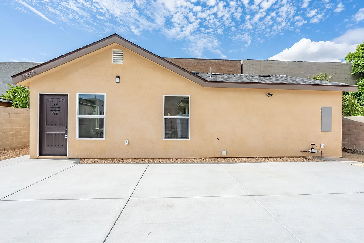 Building Photo - 13465 Brownell St