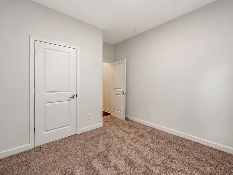 910 N Ransom St — Photo 20