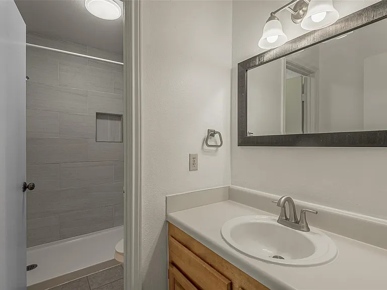2404 Sycamore Ave #C4 — Photo 17