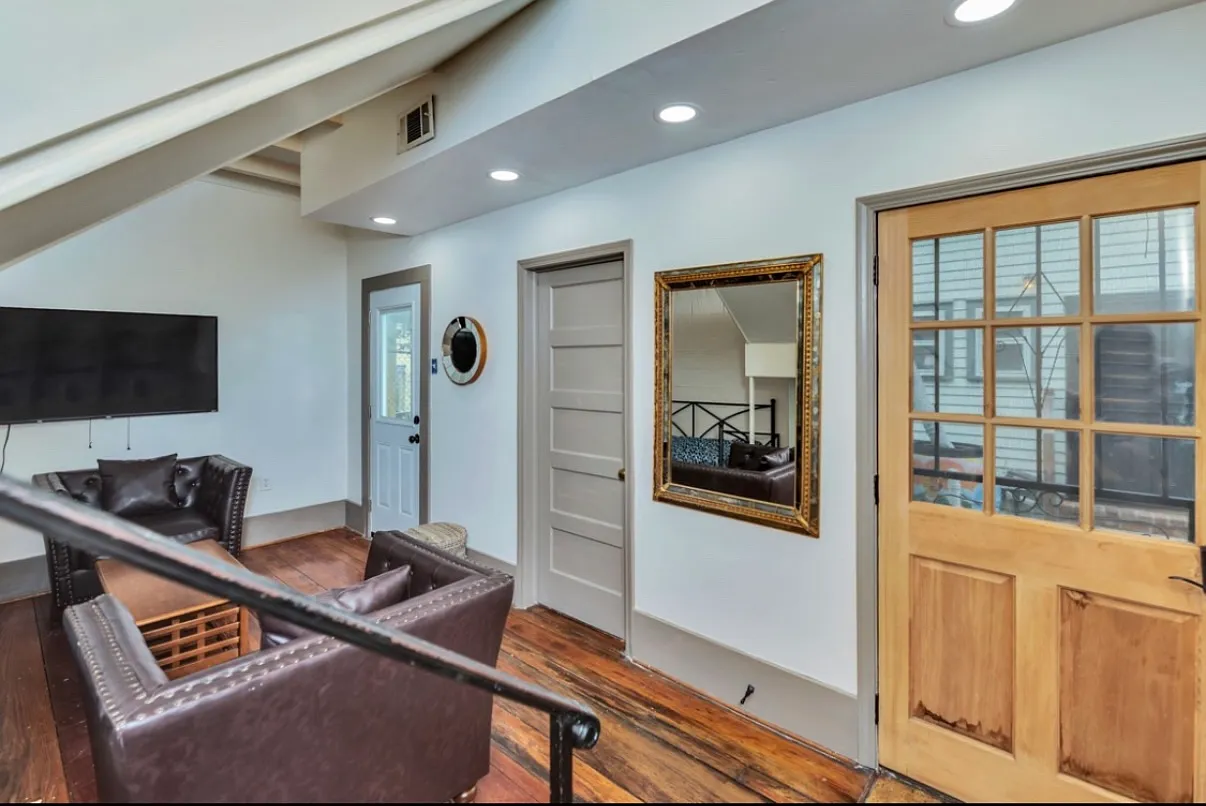 2 bed, 1.5 bath, 800 sqft, $1,475 — Photo 3