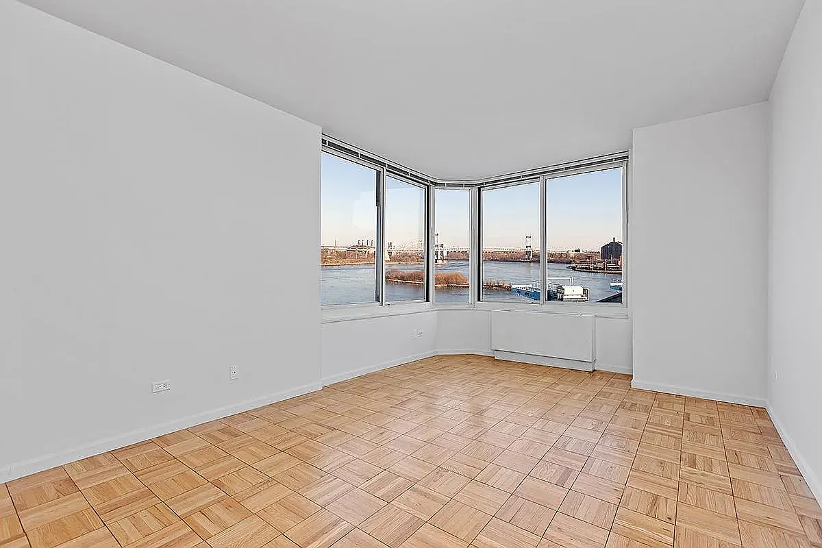 1775 York Avenue — Photo 2