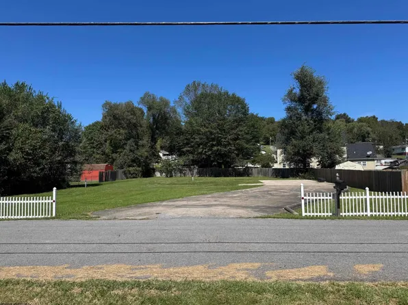 /vesta Dr, West Milford, WV 26451