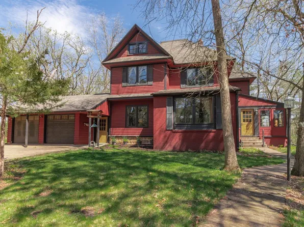 1021 Stagecoach Trl S, Afton, MN 55001