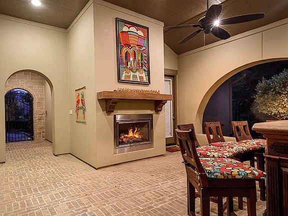 3rd image of 138 Gildwood Pl