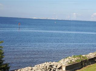 828 Bahia Del Sol Dr #60, Ruskin, FL 33570