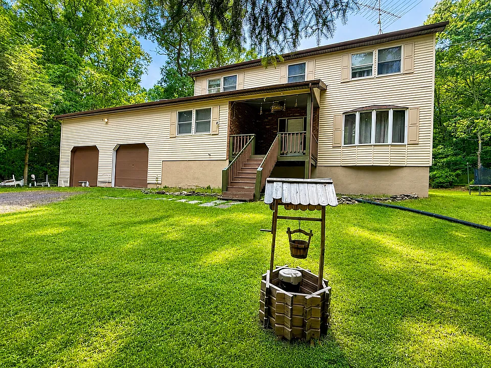 1212 Lisa Ln