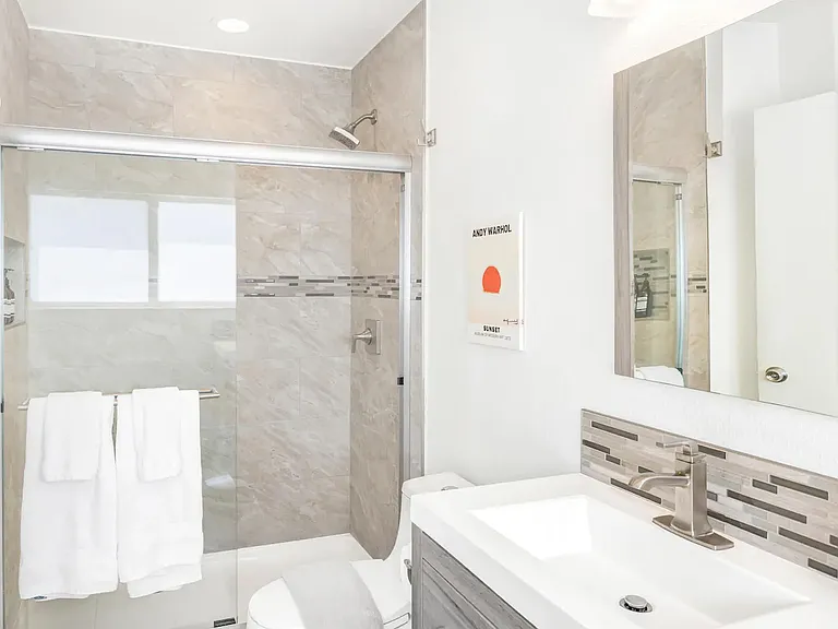 24471 Spartan St — Photo 15