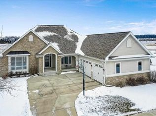 833 Walter Run, Waunakee, WI 53597