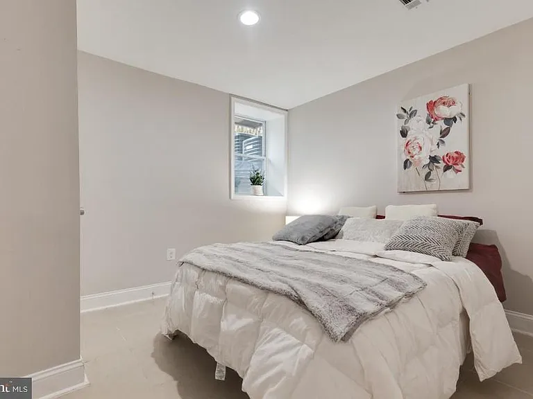 4108 Hayes St NE — Photo 6