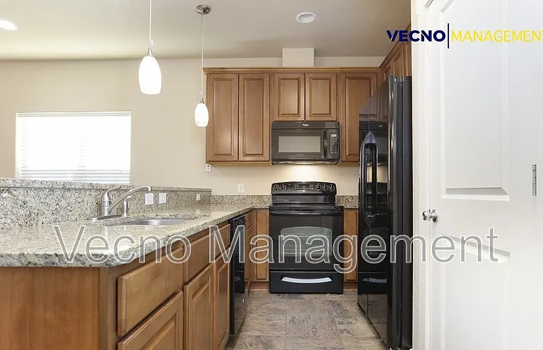 211 Circle Court Dr #211 — Photo 13