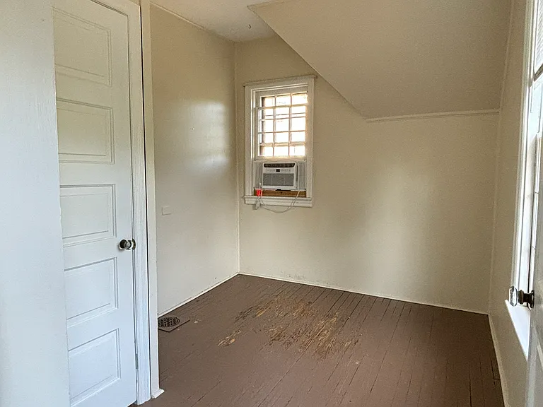 2685 South Ave — Photo 14