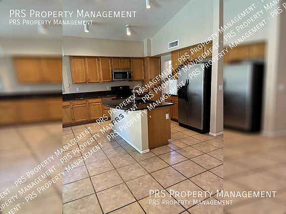 5th image of 3170 W Drake St