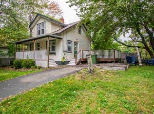 25 Pioneer Ave, Halifax, NS B3M1W9