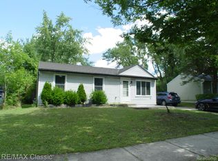 10 Blain Ct, Ann Arbor, MI 48108