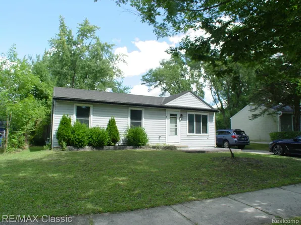 10 Blain Ct, Ann Arbor, MI 48108