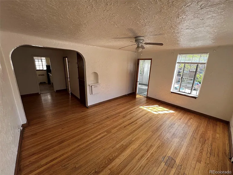 2535 E 14th Ave #10 — Photo 13