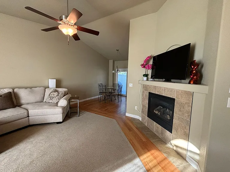 6817 Dunsmore Rd — Photo 5