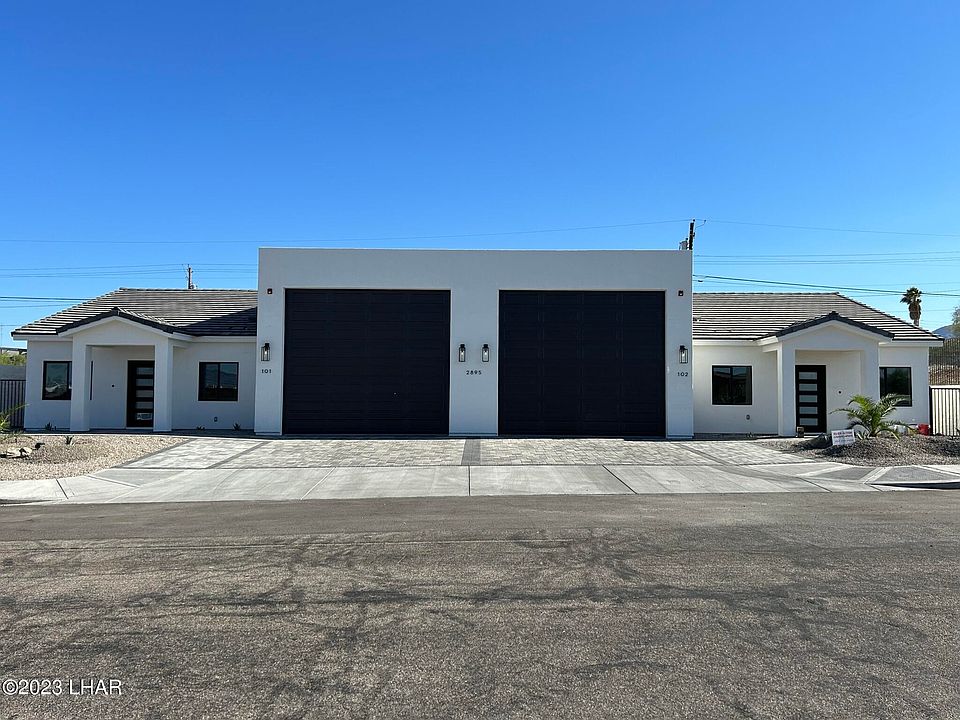 1st image of 2895 Palisades Dr