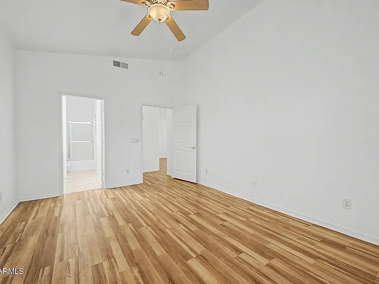 635 W Colt Rd — Photo 11
