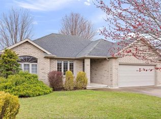 54 Creekview Blvd, Kingsville, ON