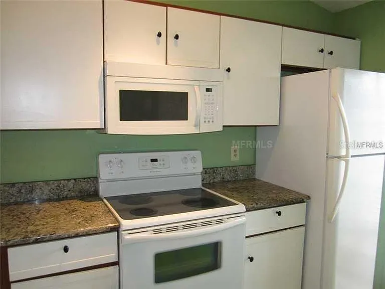 13 Silver Park Cir — Photo 3