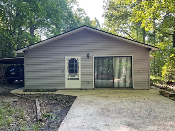 212 Skyland Dr, Pisgah Forest, NC 28768