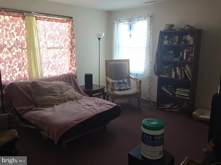 213 Laurel Ave #C — Photo 9