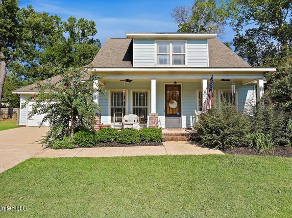 14 Oakwood Glen Dr, Clinton, MS 39056