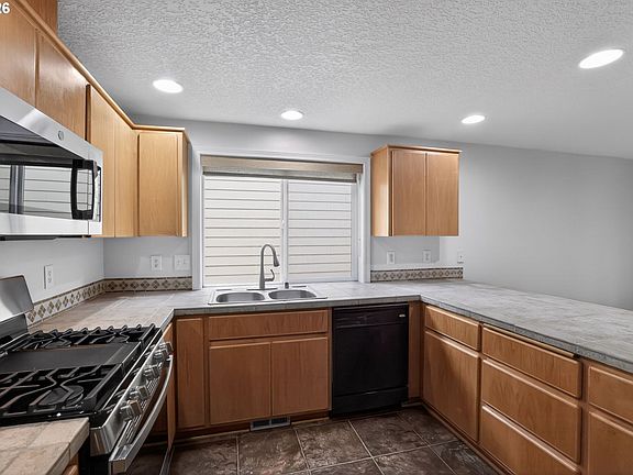 3rd image of 3548 S 4th Way