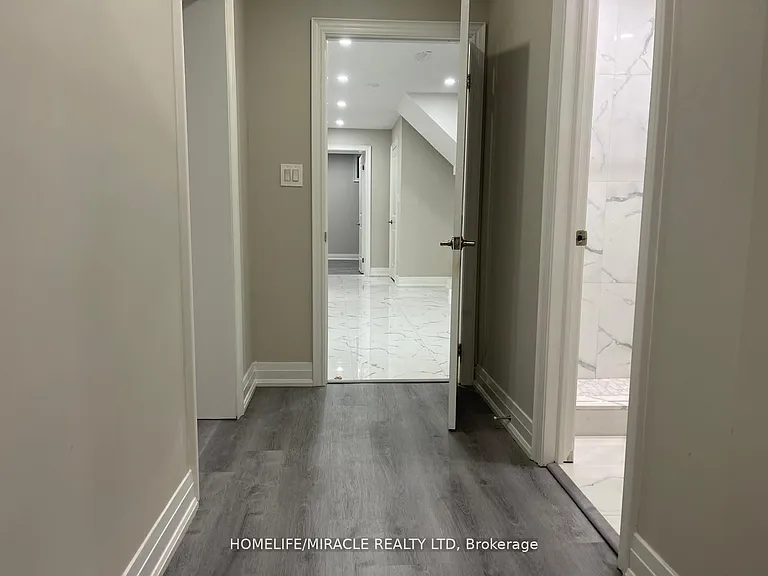45 Malamute Cres #BASEMENT — Photo 11