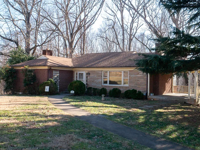 2960 Trents Ferry Rd — Photo 1