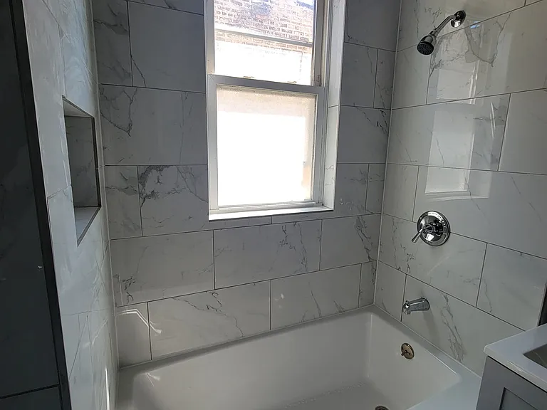 3525 W Dickens Ave #2 — Photo 6