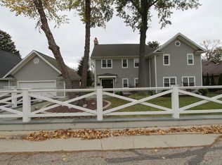 2735 Knollcrest Dr, Burlington, WI