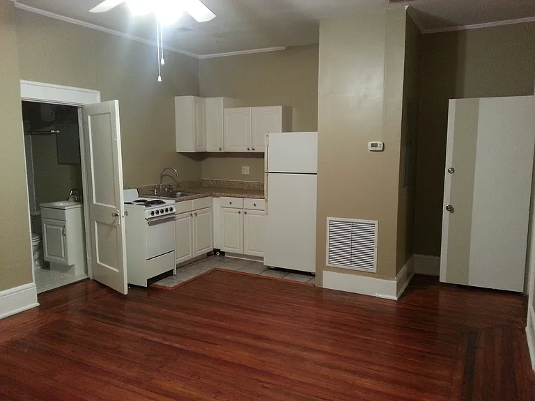 2528 Park St #1 — Photo 7