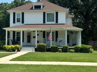 717 N 3rd St, Burlington, KS 66839