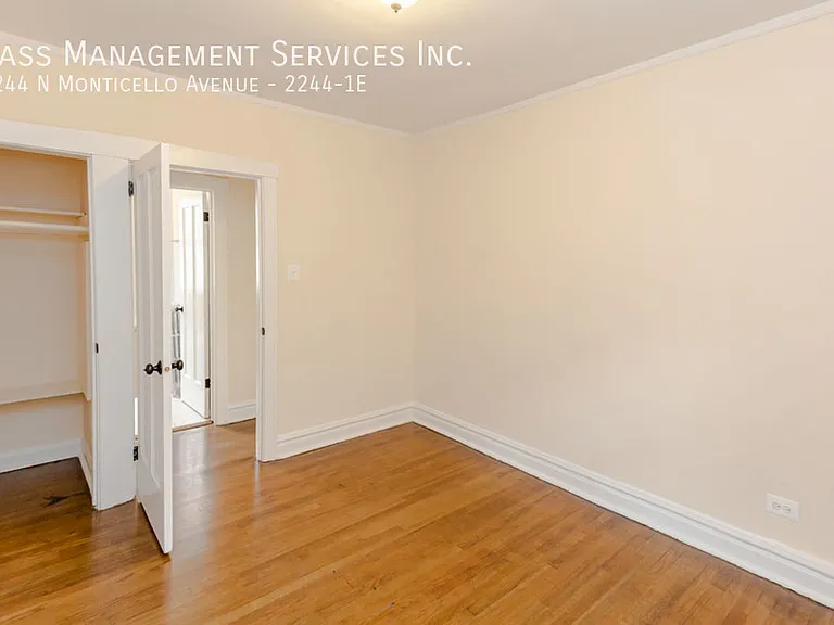 2244 N Monticello Ave #1E — Photo 8